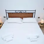 公寓 Casa Mistral By La Via Del Mare Viaggi E Vacanze 维拉西米乌斯