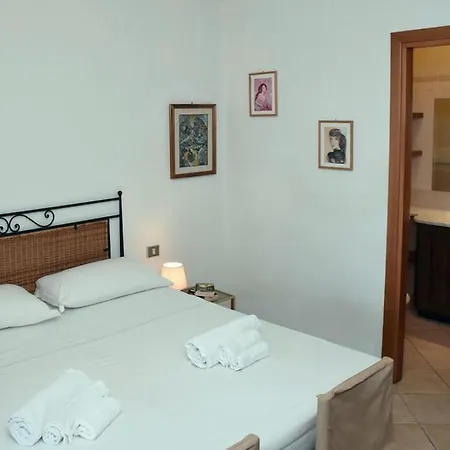 Casa Mistral By La Via Del Mare Viaggi E Vacanze * Вилласимиус
