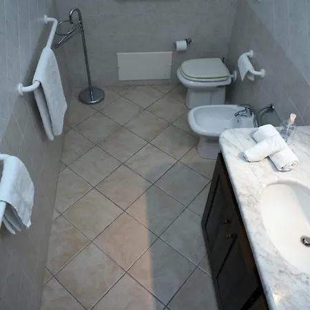 Casa Mistral By La Via Del Mare Viaggi E Vacanze * Вилласимиус