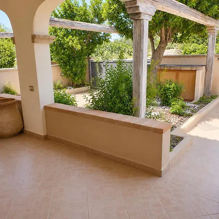 شقة Casa Mistral By La Via Del Mare Viaggi E Vacanze فيلاّسيمِيوس